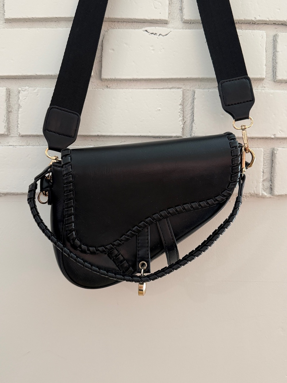 Black saddle bag small purse